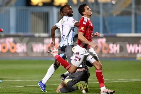 فرحة ماييلي وإصابة ياسر.. لقطات لم تذع من مباراة بيراميدز أمام الأهلي (صور)